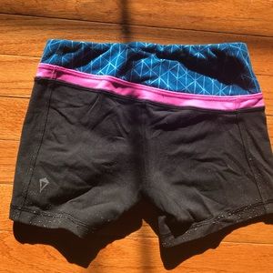 Ivivva (lululemon kids) booty shorts